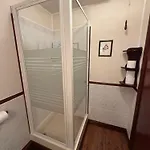 Tullyeskar House Penzion 4*
