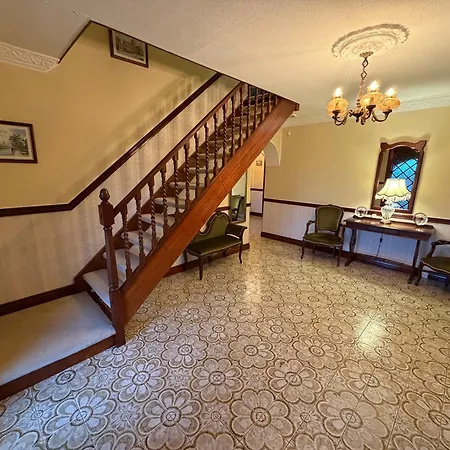 Tullyeskar House - Monasterboice 3* Philipstown
